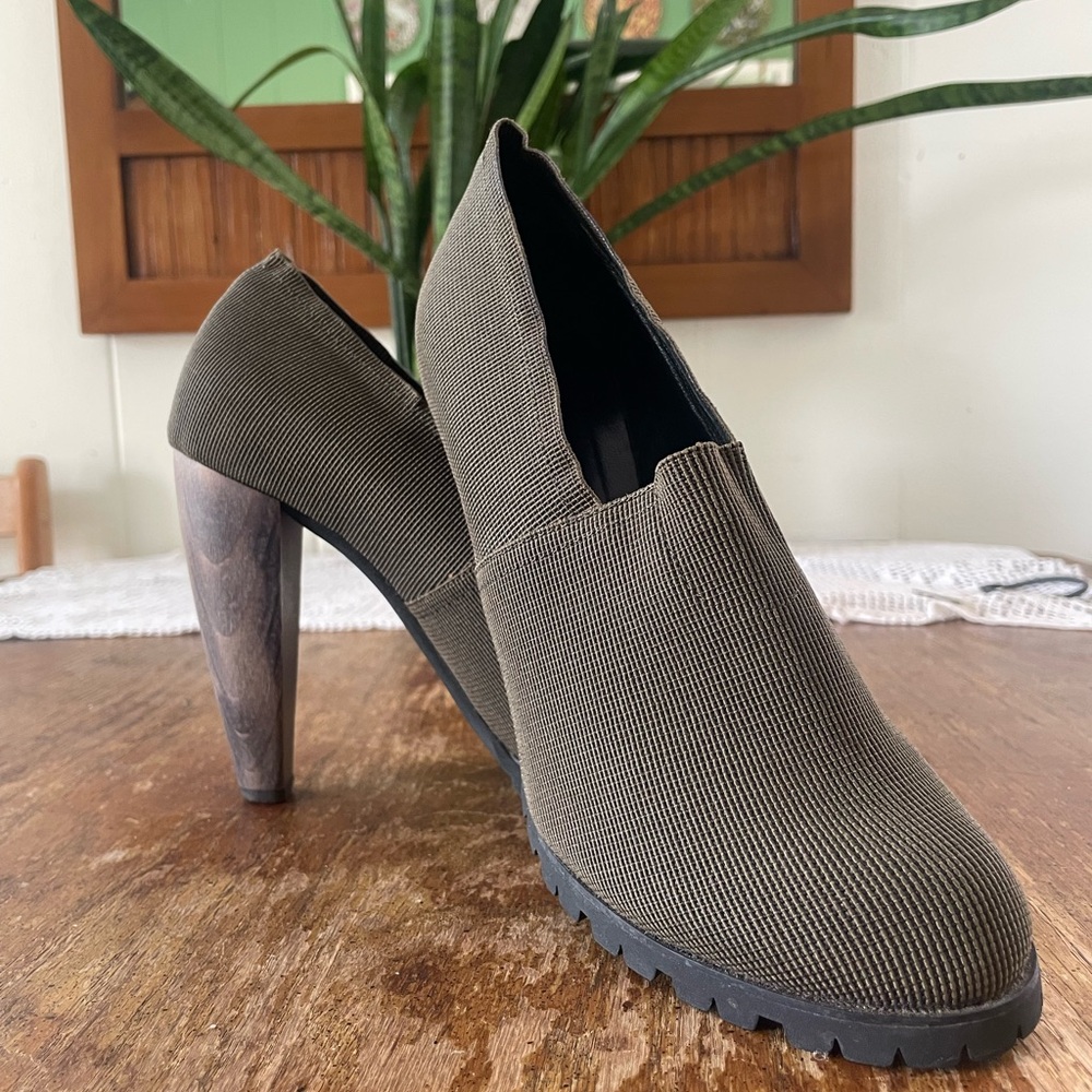 Acrobats of God 2010 Brundage Elasticated 4” Wooden Power Heels with Vibram Sole